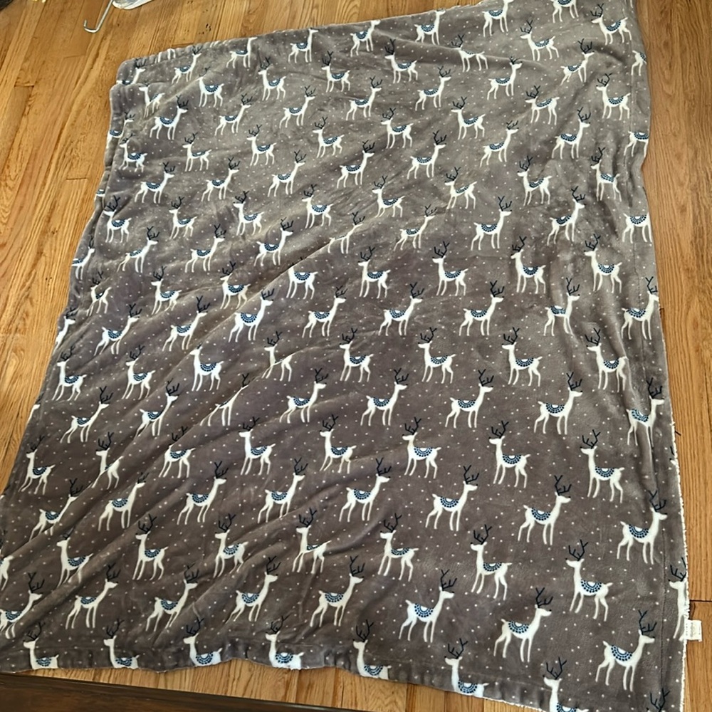 Deer winter Christmas themed blanket! 50X60inch